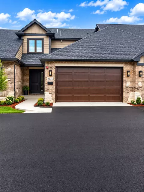 9043 111 St, Palos Hills, IL 60465