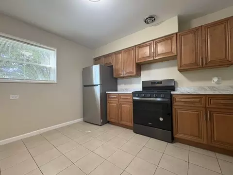 Kitchen - 180 E Northwest Hwy #A, Des Plaines, IL 60016 photo 1 of 2