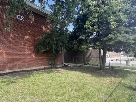 Exterior - 180 E Northwest Hwy #A, Des Plaines, IL 60016 photo 2 of 2