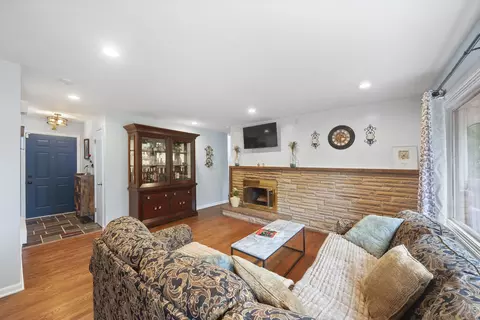 Living - 1801 Joppa Ave, Zion, IL 60099 photo 1 of 3