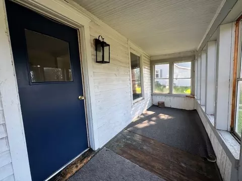Exterior - 511 E 5th St, Rock Falls, IL 61071 photo 2 of 2
