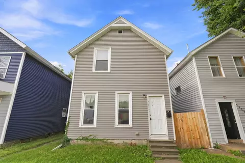 1427 W 4th St, Davenport, IA 52802