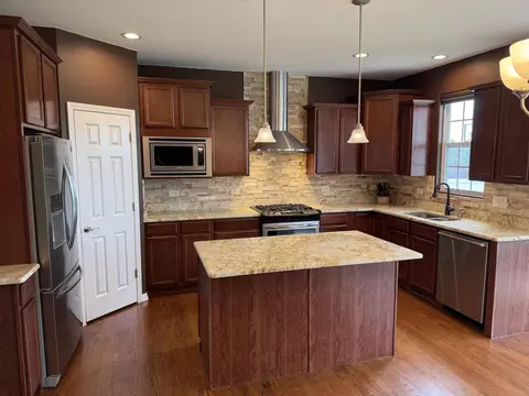 Kitchen - 412 E Frontier Dr, Minooka, IL 60447 photo 1 of 2