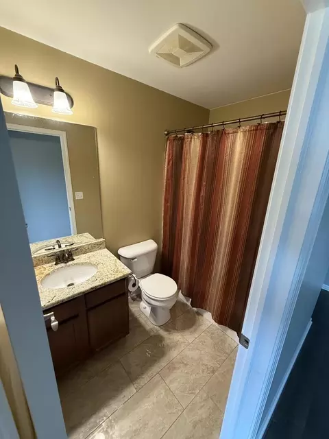 Bath - 412 E Frontier Dr, Minooka, IL 60447 photo 3 of 4