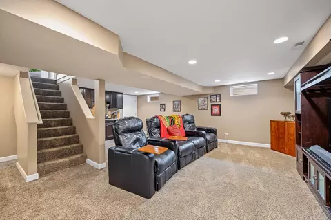 Other - 519 Byron Ct, Wheaton, IL 60187 photo 4 of 8