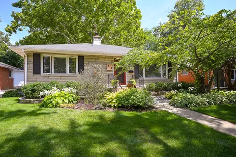 Exterior - 519 Byron Ct, Wheaton, IL 60187 photo 8 of 9