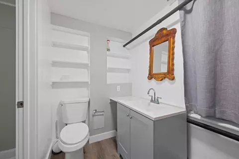 Bath - 1235 Leon Pl, Evanston, IL 60201 photo 3 of 3