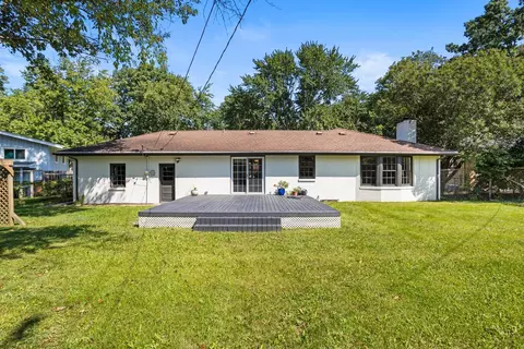 Exterior - 1107 Foothill Dr, Champaign, IL 61821 photo 4 of 8