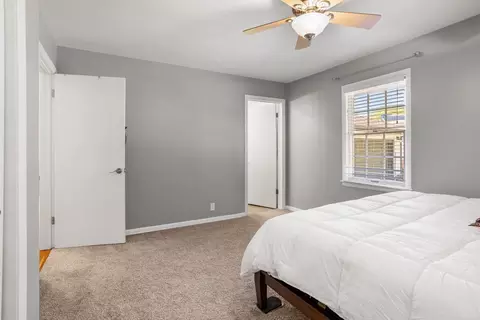 Bedroom - 1107 Foothill Dr, Champaign, IL 61821 photo 3 of 7