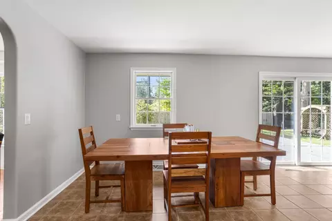 Dining - 1107 Foothill Dr, Champaign, IL 61821 photo 1 of 4