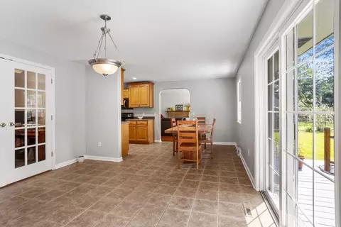 Dining - 1107 Foothill Dr, Champaign, IL 61821 photo 4 of 4