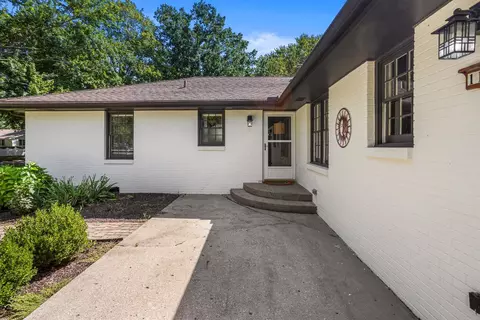 Exterior - 1107 Foothill Dr, Champaign, IL 61821 photo 3 of 8