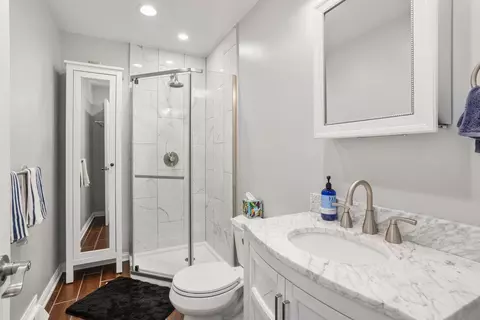 Bath - 1107 Foothill Dr, Champaign, IL 61821 photo 1 of 3