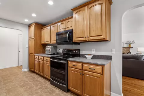 Kitchen - 1107 Foothill Dr, Champaign, IL 61821 photo 2 of 3