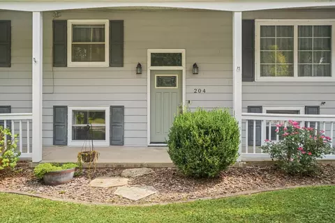 Exterior - 204 N White St, Sidney, IL 61877 photo 3 of 6