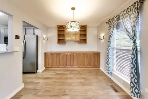Dining - 317 E Tall Oaks Ln, Itasca, IL 60143 photo 1 of 2