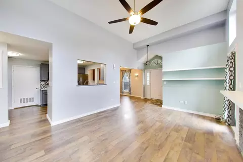 Living - 317 E Tall Oaks Ln, Itasca, IL 60143 photo 2 of 3