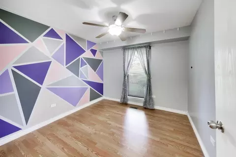 Bedroom - 317 E Tall Oaks Ln, Itasca, IL 60143 photo 2 of 3