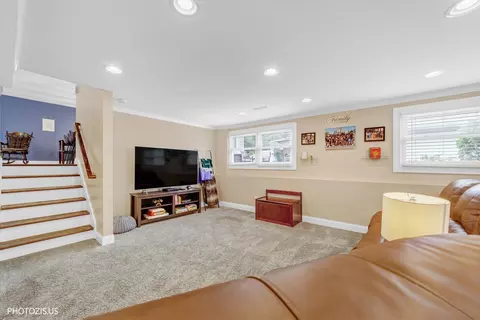 Other - 148 Jeffery Ln, Des Plaines, IL 60018 photo 2 of 5