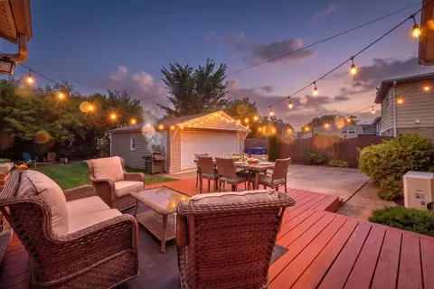 Exterior - 148 Jeffery Ln, Des Plaines, IL 60018 photo 9 of 13