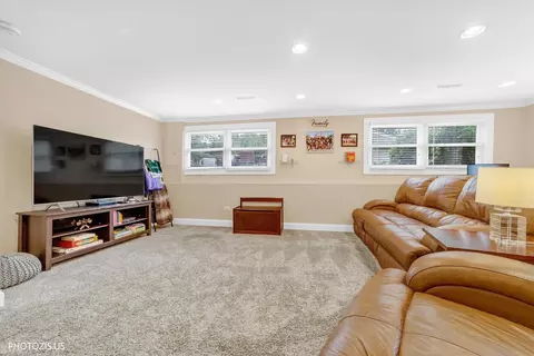 Other - 148 Jeffery Ln, Des Plaines, IL 60018 photo 4 of 5