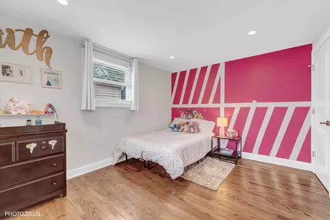 Bedroom - 148 Jeffery Ln, Des Plaines, IL 60018 photo 2 of 4