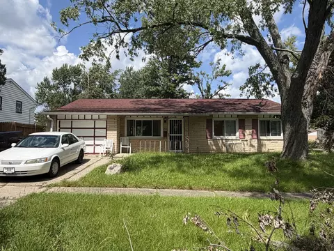 608 Ann Ln, University Park, IL 60484