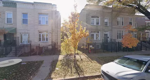 2905 W Wilcox St, Chicago, IL 60612