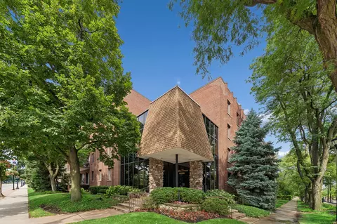 5200 Oakton St #408, Skokie, IL 60077