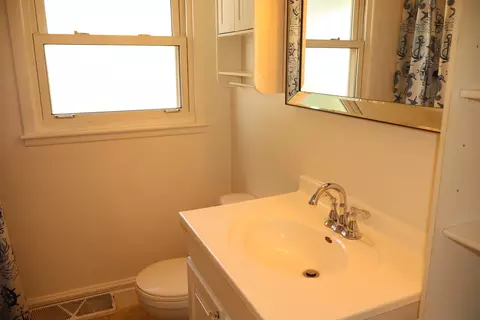 Bath - 3719 153rd St, Midlothian, IL 60445 photo 1 of 2