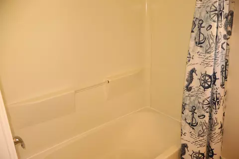 Bath - 3719 153rd St, Midlothian, IL 60445 photo 2 of 2
