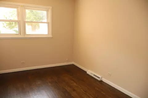 Bedroom - 3719 153rd St, Midlothian, IL 60445 photo 2 of 2