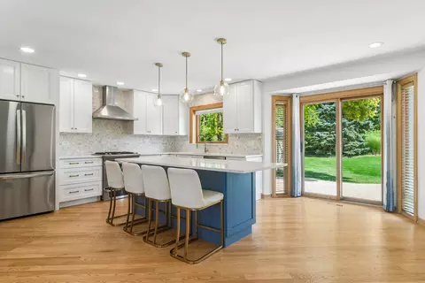 Kitchen - 824 Kent Cir, Bartlett, IL 60103 photo 1 of 4