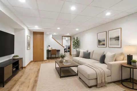 Living - 824 Kent Cir, Bartlett, IL 60103 photo 6 of 6