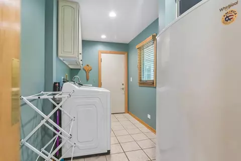 Other - 824 Kent Cir, Bartlett, IL 60103 photo 2 of 12