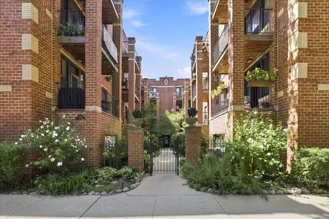 2116 N Seminary Ave #26, Chicago, IL 60614