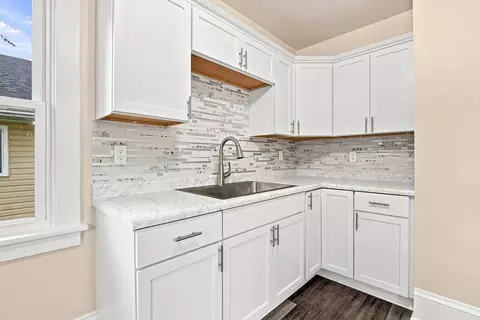 Kitchen - 223 Bevier Pl, Aurora, IL 60505 photo 2 of 4
