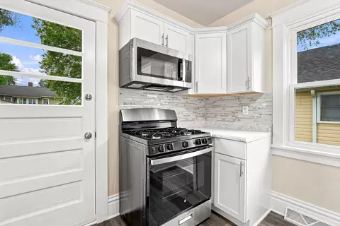 Kitchen - 223 Bevier Pl, Aurora, IL 60505 photo 3 of 4