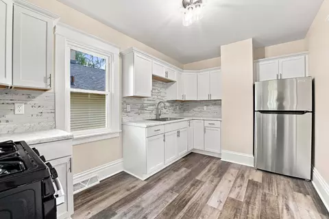 Kitchen - 223 Bevier Pl, Aurora, IL 60505 photo 4 of 4