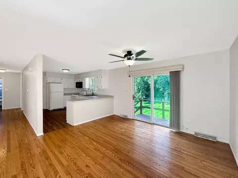 Living - n335 Cottonwood Drive, Wheaton, IL 60187 photo 3 of 3