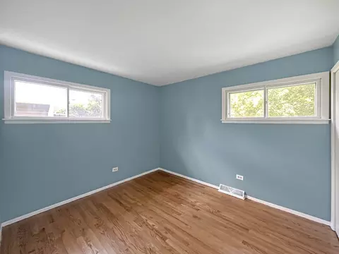Bedroom - n335 Cottonwood Drive, Wheaton, IL 60187 photo 1 of 3