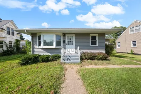 627 24th Ave, Rock Island, IL 61201