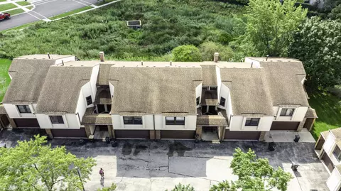 View/Area - 363 Juniper Tree Ct, Hoffman Estates, IL 60169 photo 2 of 2