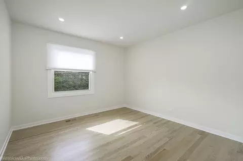 Bedroom - 363 Juniper Tree Ct, Hoffman Estates, IL 60169 photo 3 of 6