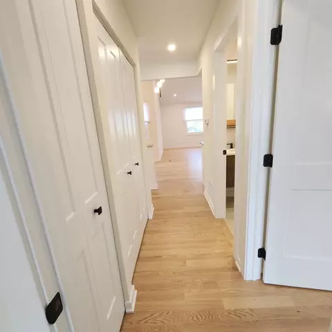 Entry Way - 363 Juniper Tree Ct, Hoffman Estates, IL 60169 photo 7 of 7