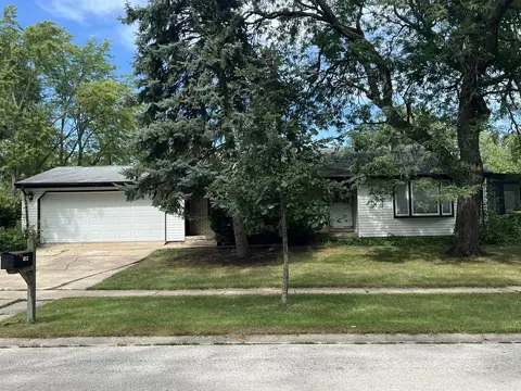 852 Beechwood Rd, Buffalo Grove, IL 60089