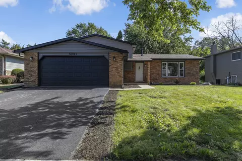5301 Imperial Dr, Richton Park, IL 60471