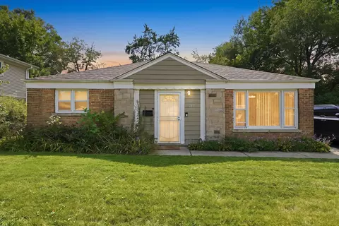 321 Minocqua St, Park Forest, IL 60466