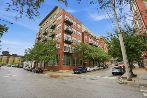 824 W Superior St #B211-B212, Chicago, IL 60642