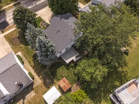 View/Area - 207 Greenleaf Dr, Bloomington, IL 61704 photo 3 of 4